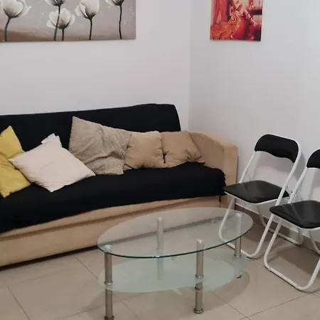 3 Bedrooms Flat At Lejlighed