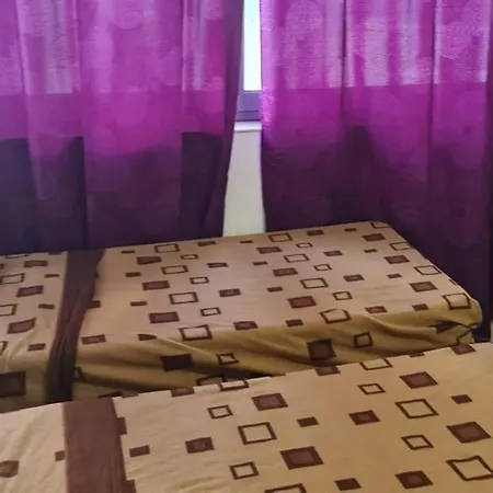 Lejlighed 3 Bedrooms Flat At