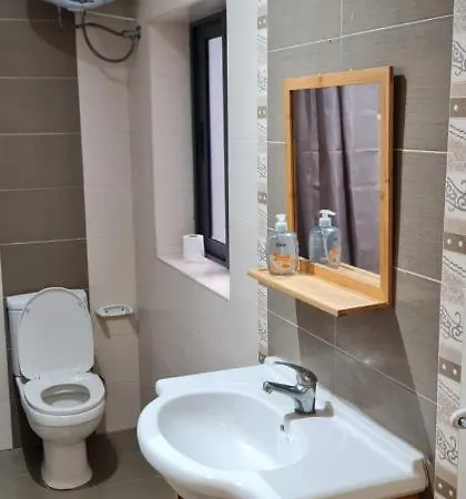 Apartment 3 Bedrooms Flat At *