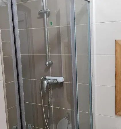 3 Bedrooms Flat At